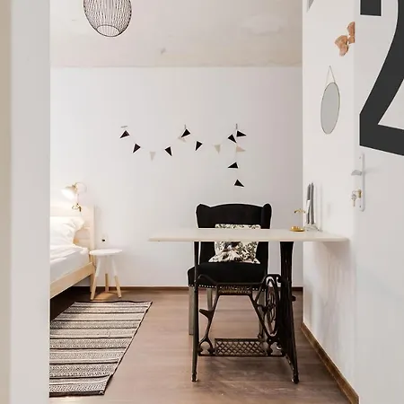 Design In Old Town *