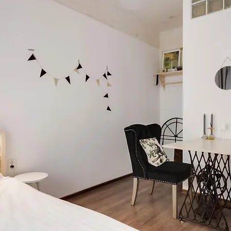 Design In Old Town Aparthotel *