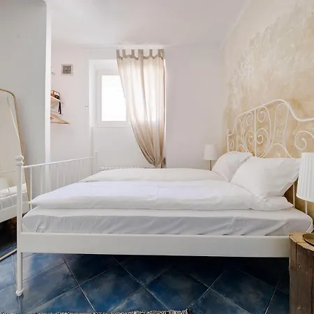 Design In Old Town Apartmanhotel