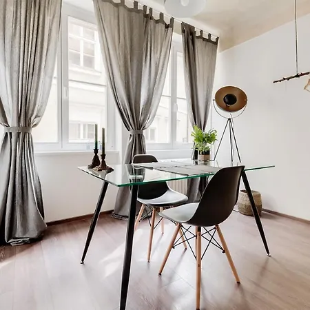 Design In Old Town