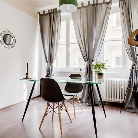 Ξενοδοχείο με διαμερίσματα Design In Old Town Πράγα